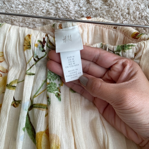 H&M Skirt Size M Cream Floral Maxi - Picture 2 of 8
